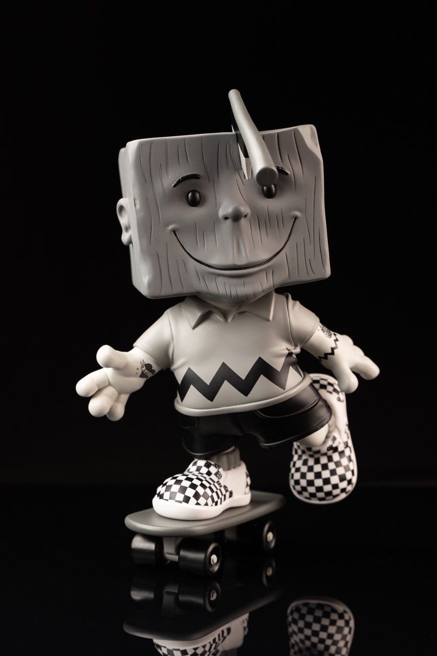 Groot Blockhead Blockhead BW - signed by sculptor 1/1 – KARMIEH Toy Design